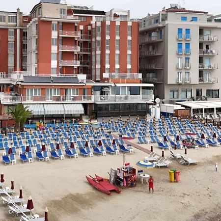 Hotel & Residence Stella Maris Pietra Ligure Exterior foto
