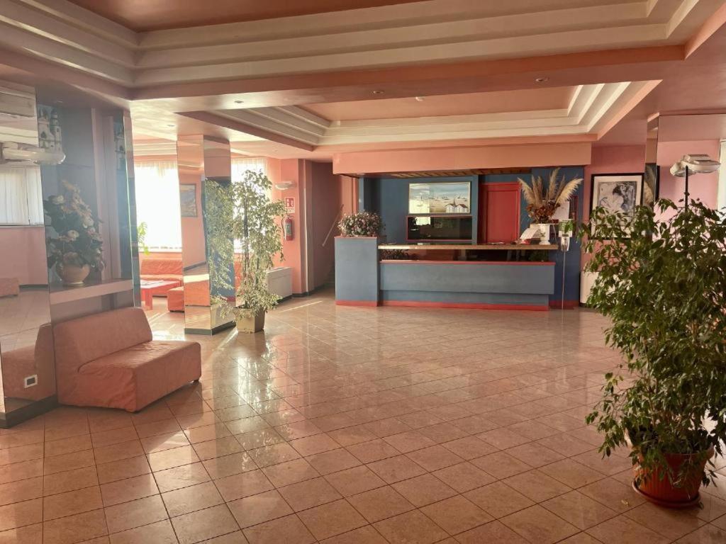 Hotel & Residence Stella Maris Pietra Ligure Exterior foto